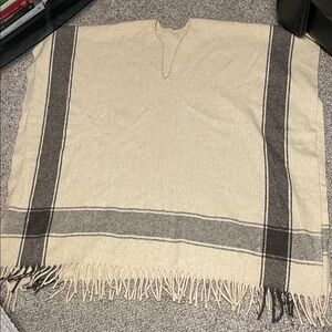 Vintage 100% wool Beige and Brown fringed blanket style Poncho